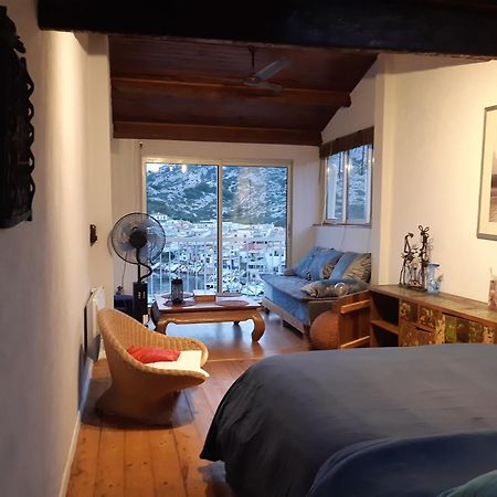 Cabanon Vue Mer Et Calanques Les Goudes Марсилия Екстериор снимка