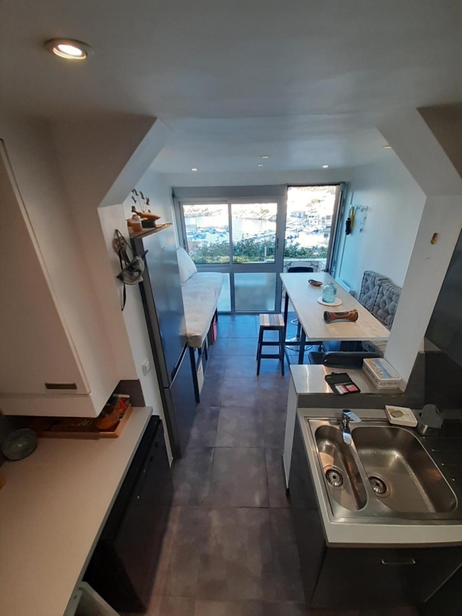 Cabanon Vue Mer Et Calanques Les Goudes Марсилия Екстериор снимка